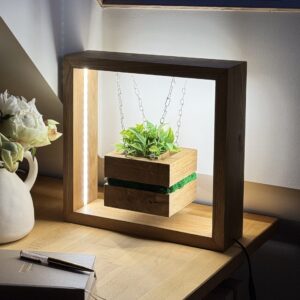 Lampa kwadrat z wiszącą doniczką - obrazek 4