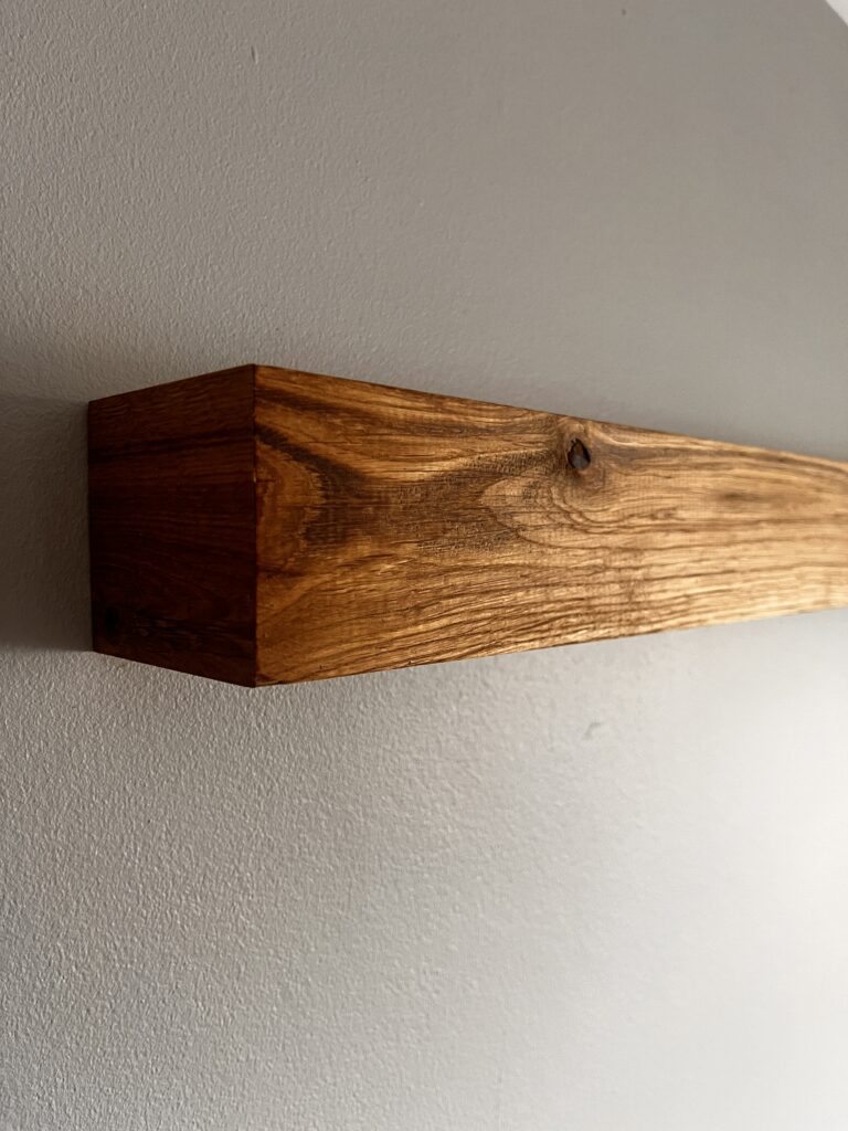 Liniowa lampa ścienna dębowa